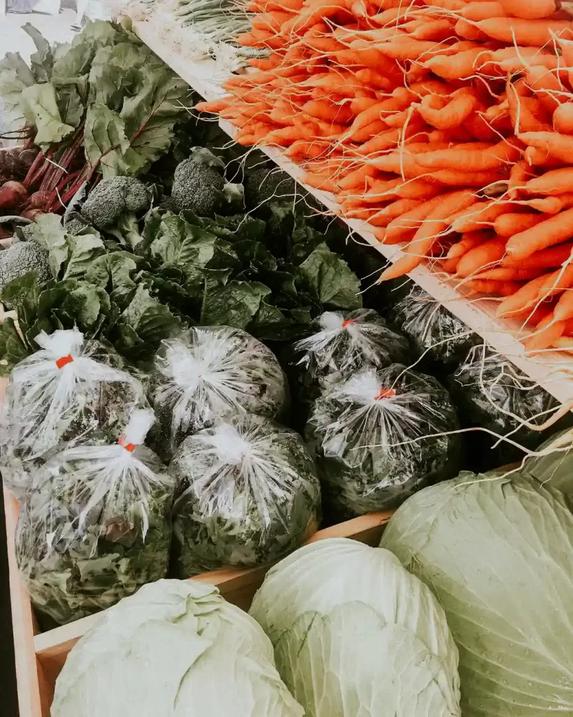 Image of fresh produce on a shelf