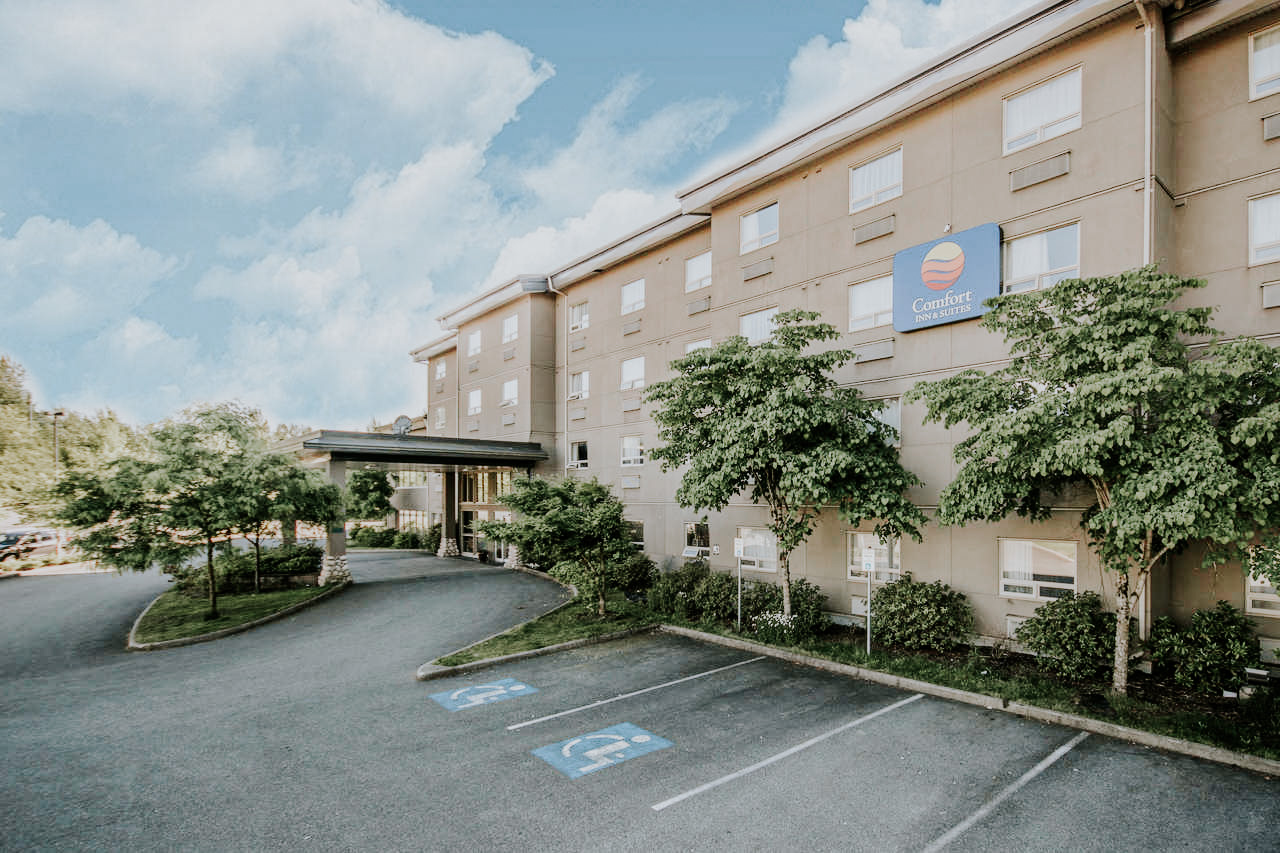 Langley Inn Exterior