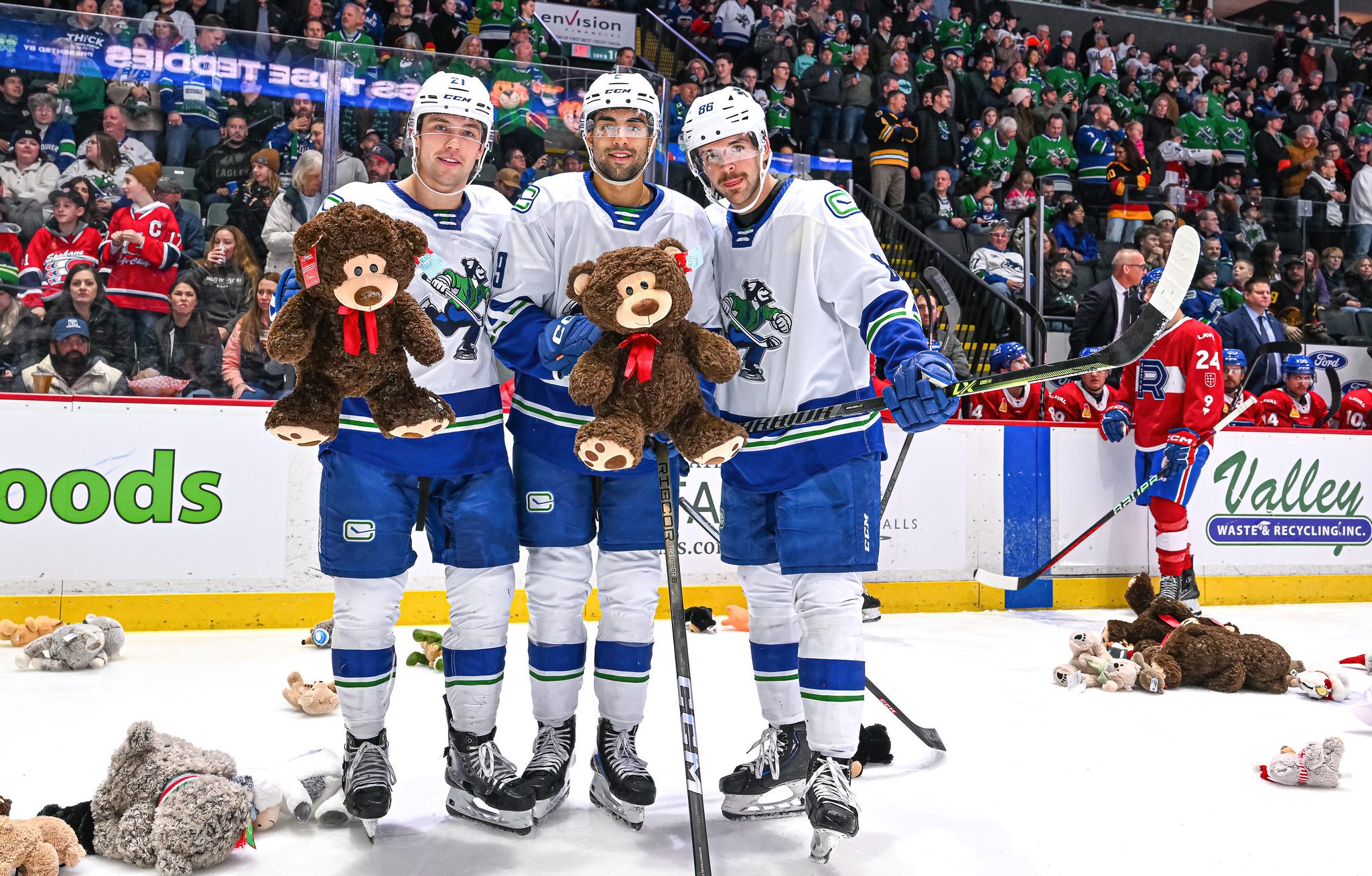 Abbotsford Canucks: Teddy Bear Toss