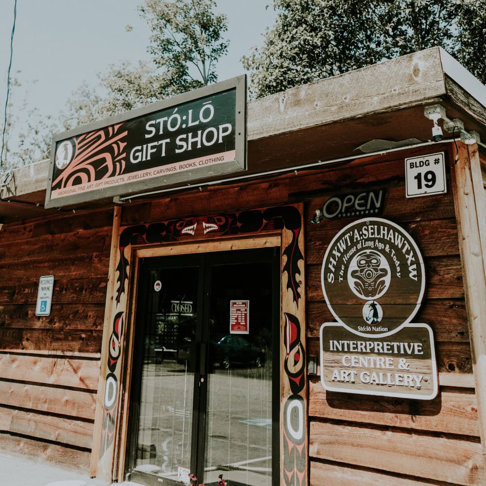 The outside of Stolo Gift Shop