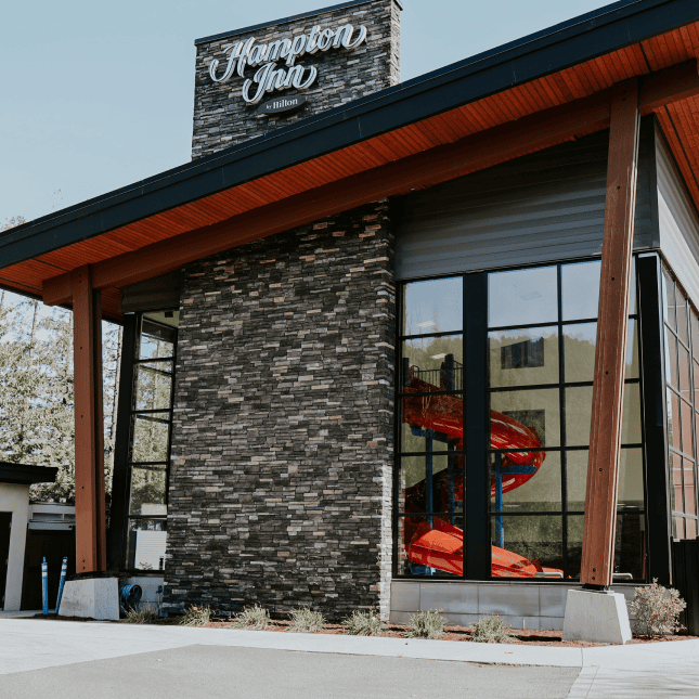 The front of the Hampton Inn